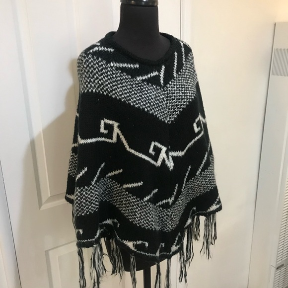 Ecote Black and White Sweater Poncho - Picture 6 of 8